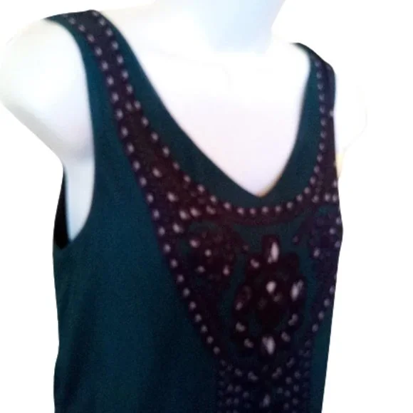 --- Green Tank Top w Jewelry Design Size Small - Picture 1 of 4